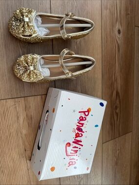 Cat & Jack Gold Glitter Mary Jane Flats with Bow Strap